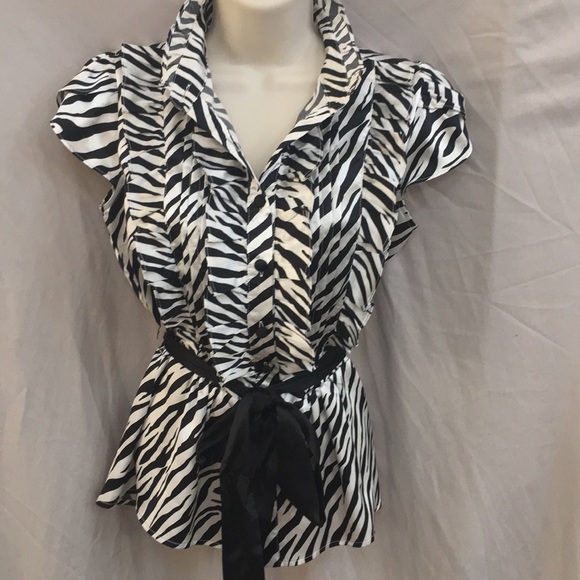 Sleek zebra print satin button up/by Forever 21! - Picture 5 of 6
